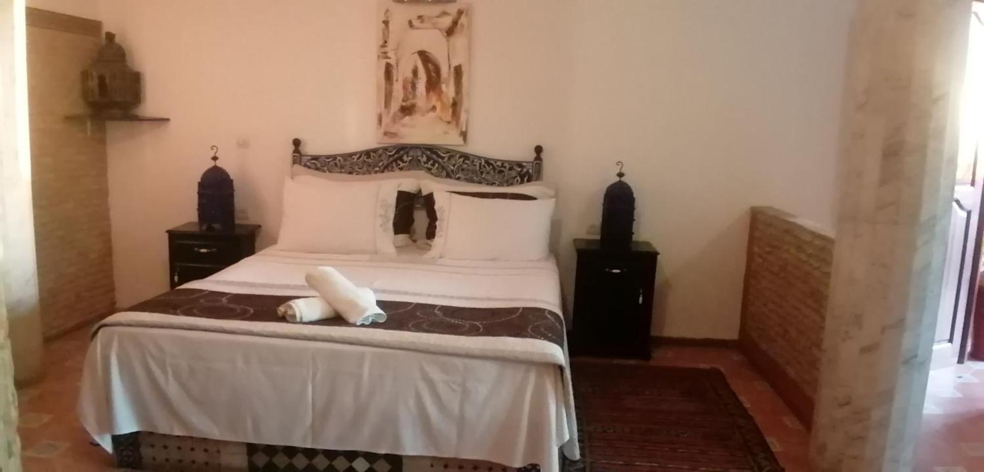 Hotel Pasta Plaza Asilah Habitación foto