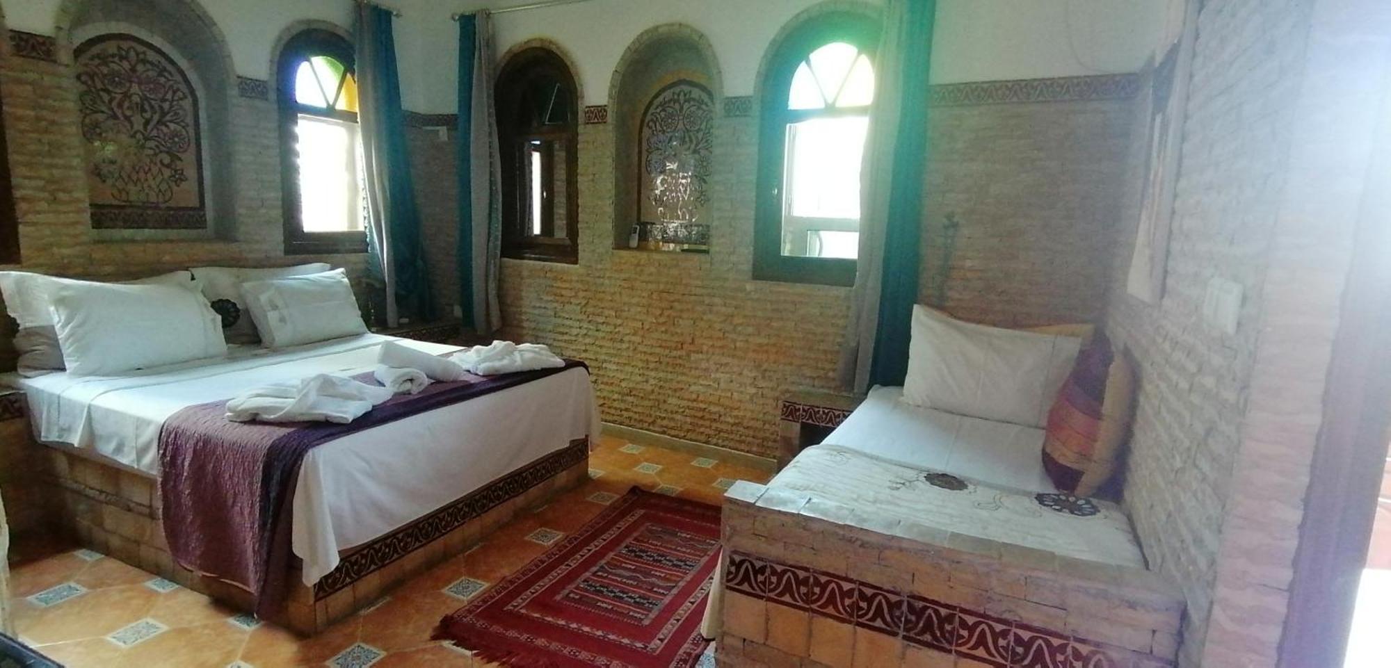 Hotel Pasta Plaza Asilah Habitación foto