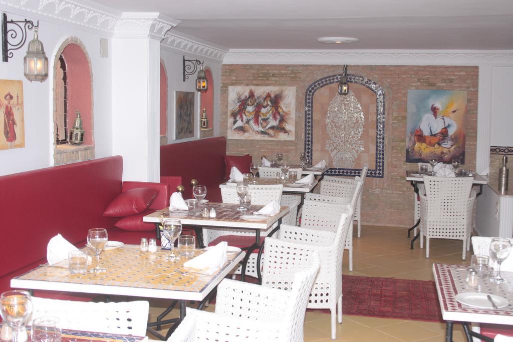 Hotel Pasta Plaza Asilah Exterior foto
