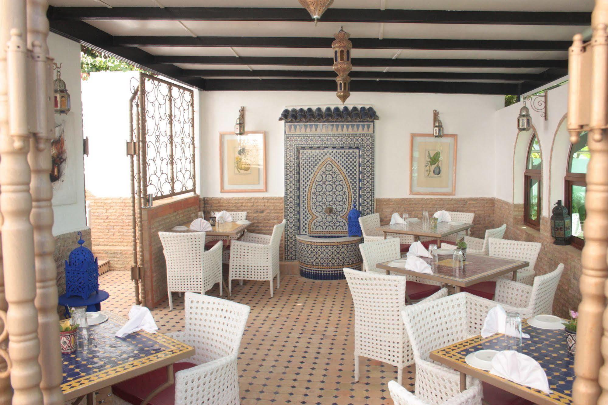 Hotel Pasta Plaza Asilah Exterior foto
